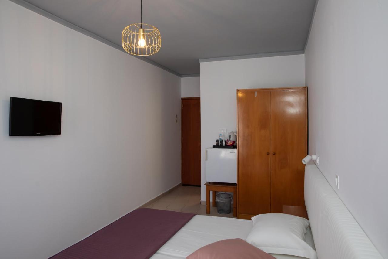 Sea Breeze Hotel Мастихари Экстерьер фото