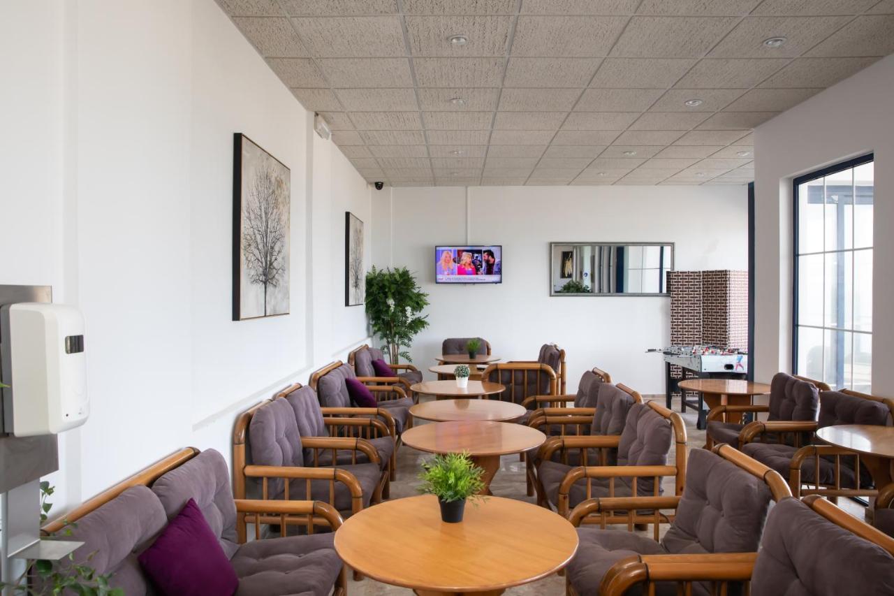 Sea Breeze Hotel Мастихари Экстерьер фото