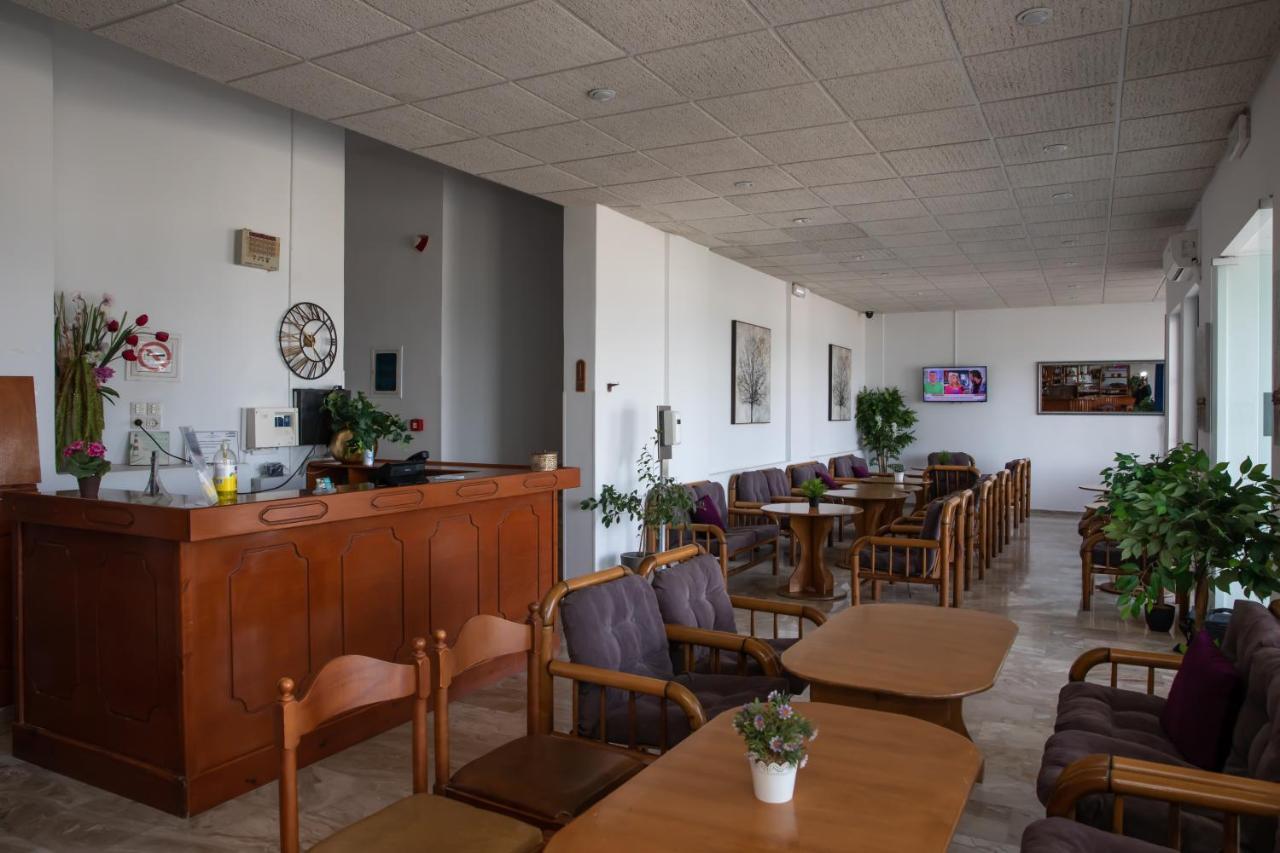 Sea Breeze Hotel Мастихари Экстерьер фото