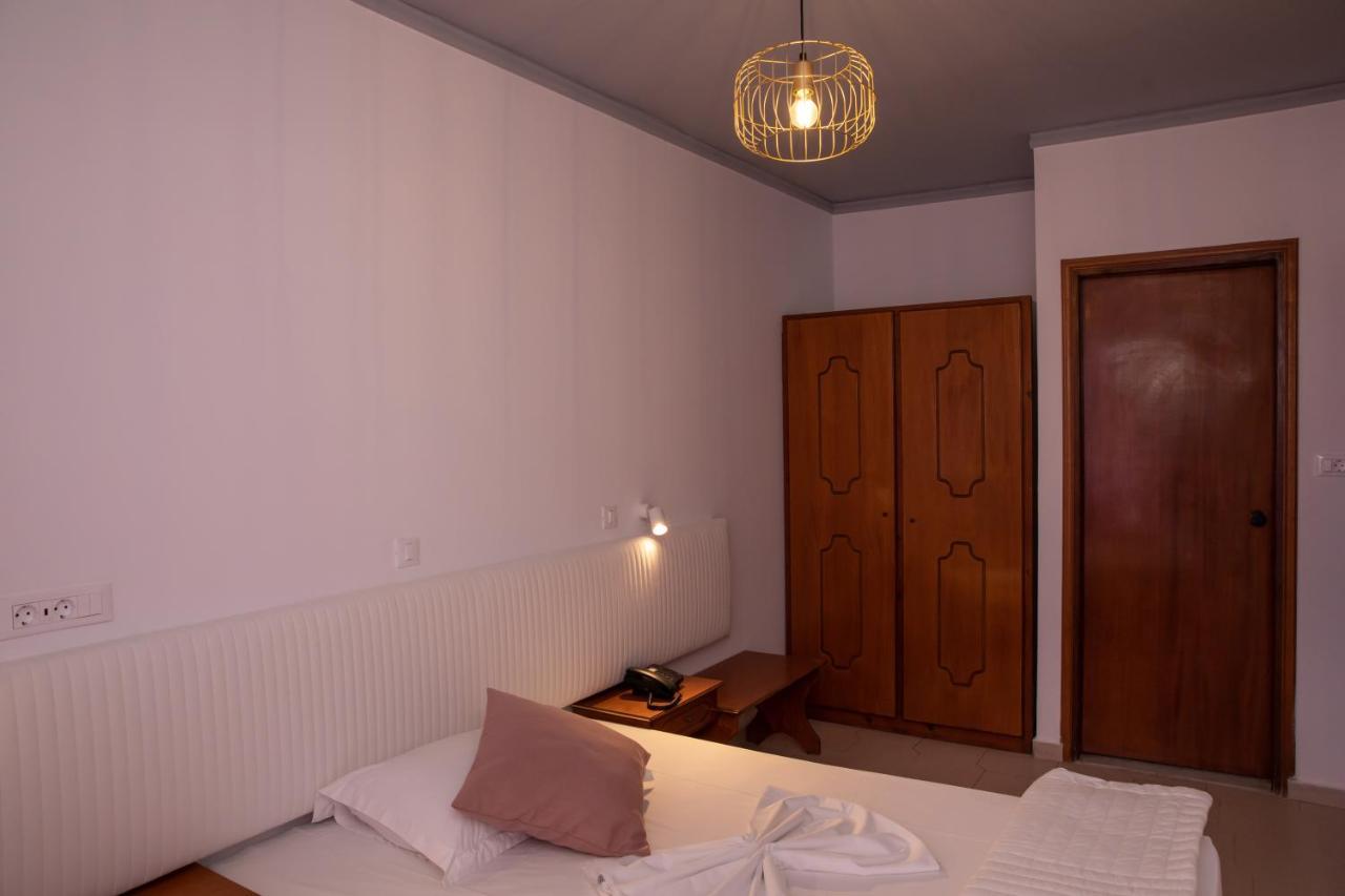 Sea Breeze Hotel Мастихари Экстерьер фото