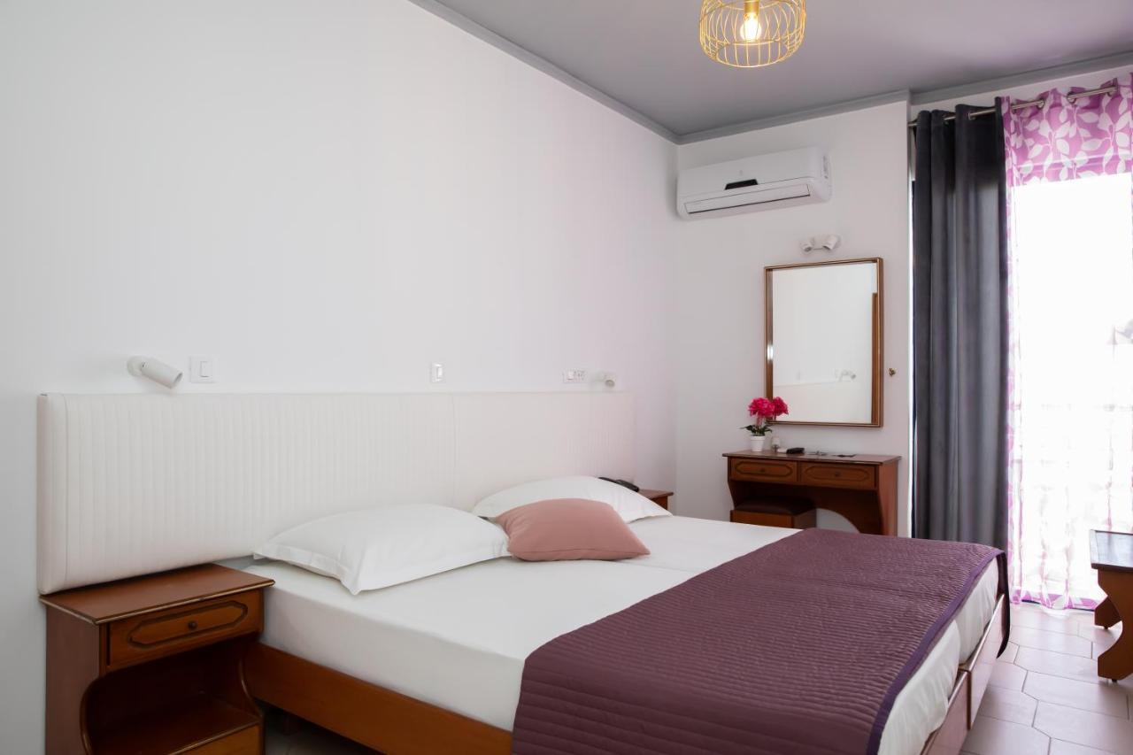 Sea Breeze Hotel Мастихари Экстерьер фото