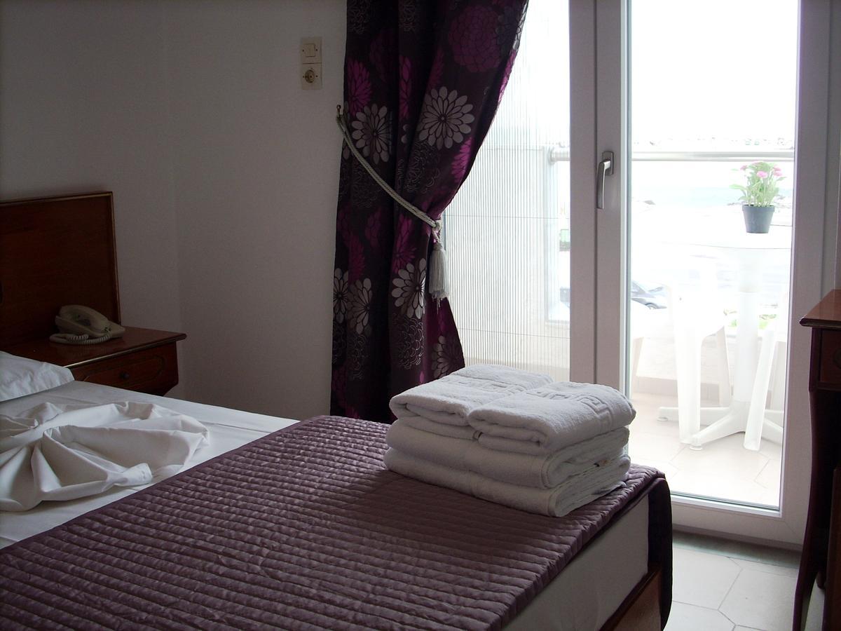 Sea Breeze Hotel Мастихари Экстерьер фото