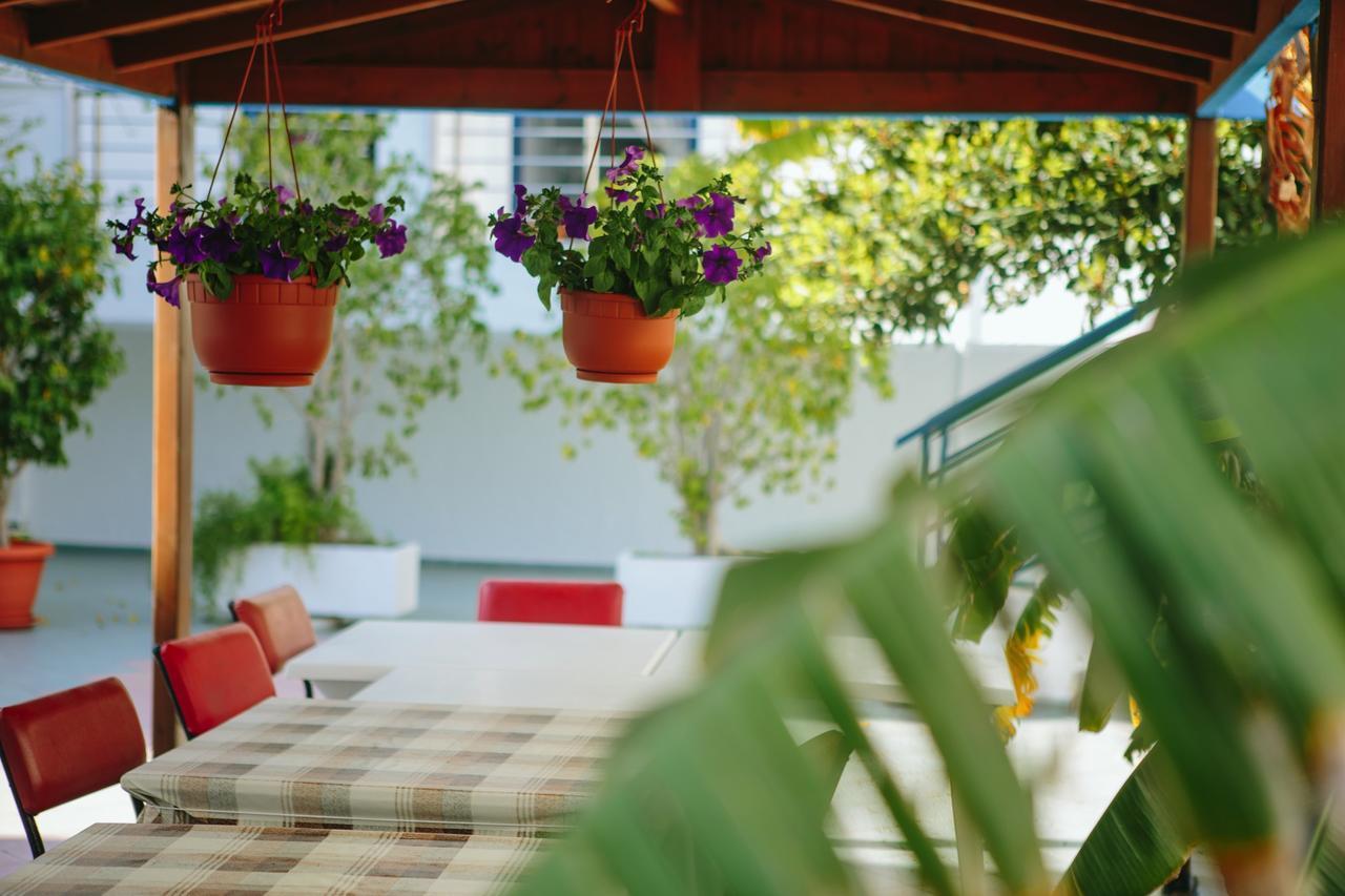 Sea Breeze Hotel Мастихари Экстерьер фото