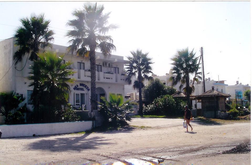 Sea Breeze Hotel Мастихари Экстерьер фото